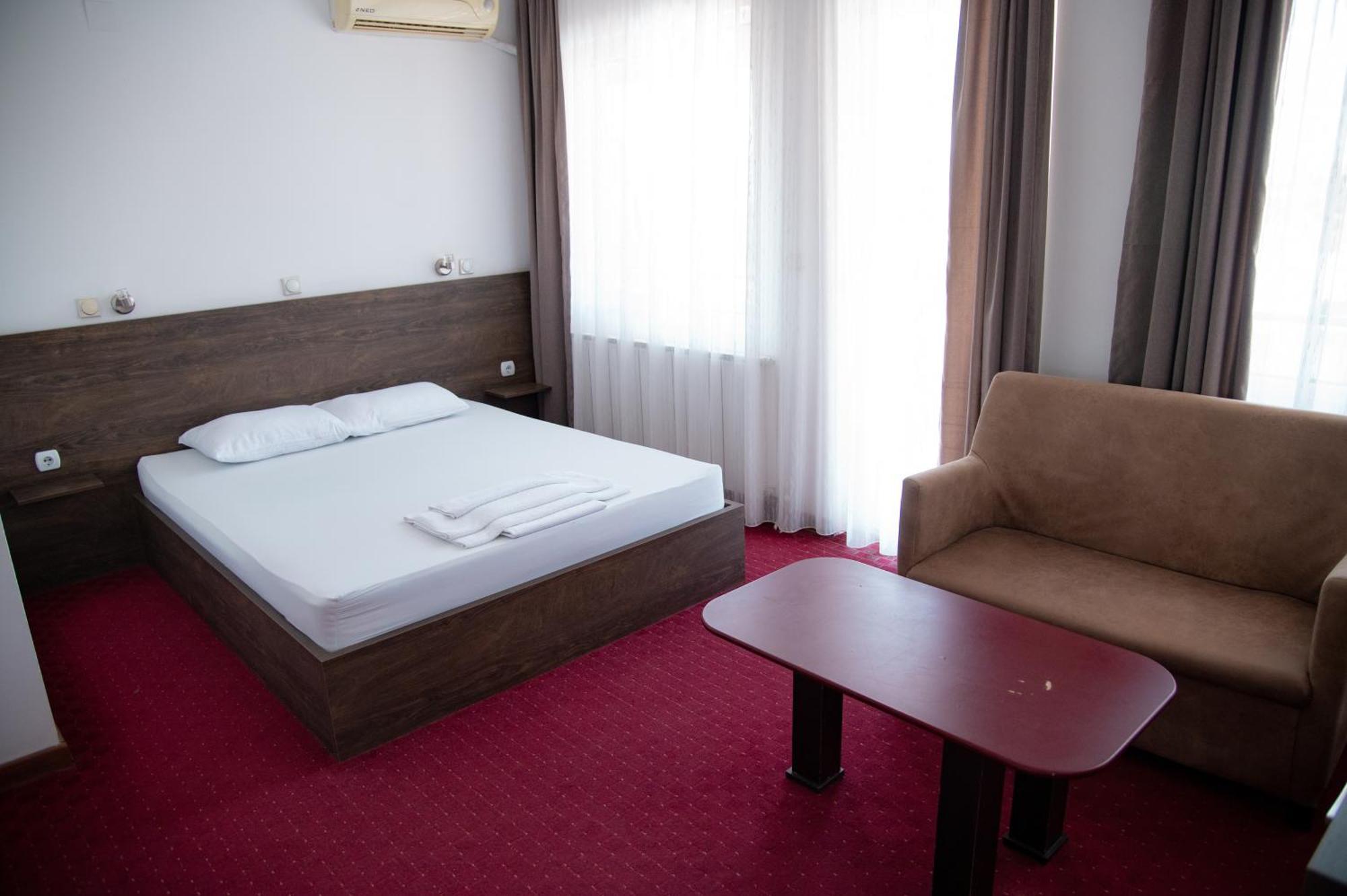 Hotel Istatov Nov Dojran ภายนอก รูปภาพ
