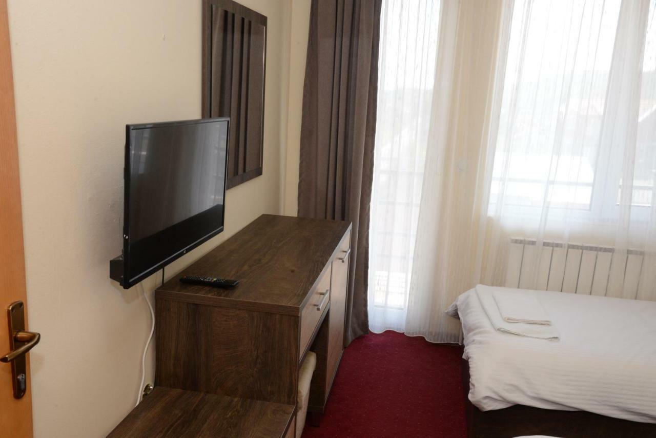 Hotel Istatov Nov Dojran ภายนอก รูปภาพ
